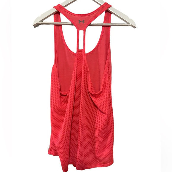 Size XL Under Armour workout tank. Missing sizing tag but is XL - Picture 2 of 2